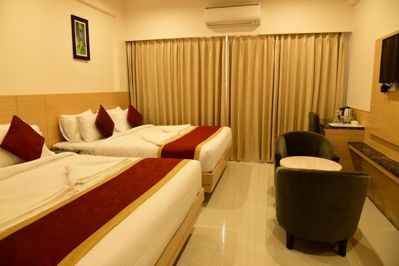 Hotel U.T.ELITE Bangalore Exterior foto