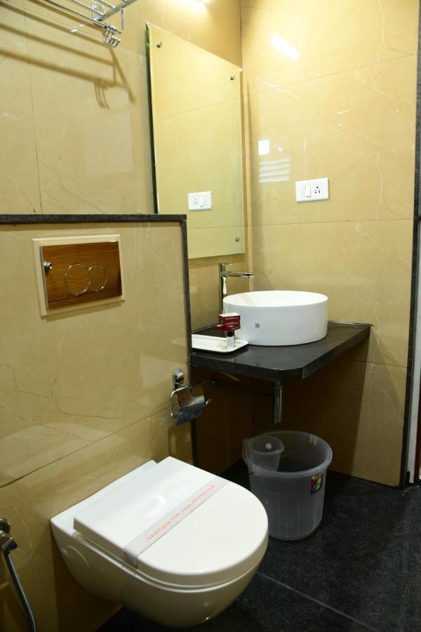 Hotel U.T.ELITE Bangalore Exterior foto