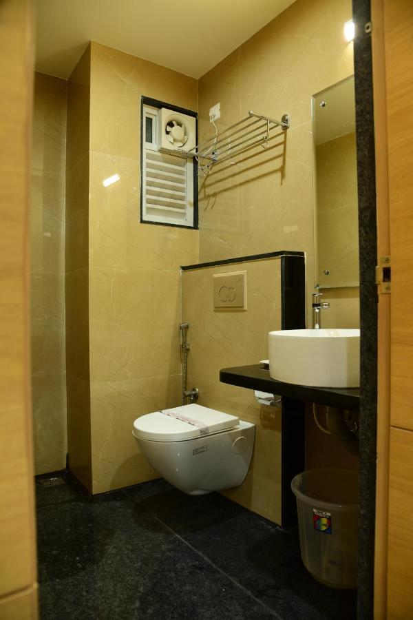 Hotel U.T.ELITE Bangalore Exterior foto