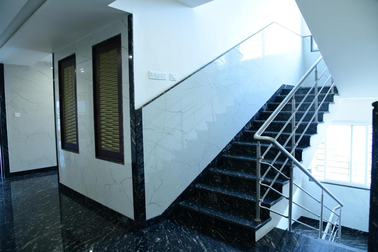 Hotel U.T.ELITE Bangalore Exterior foto